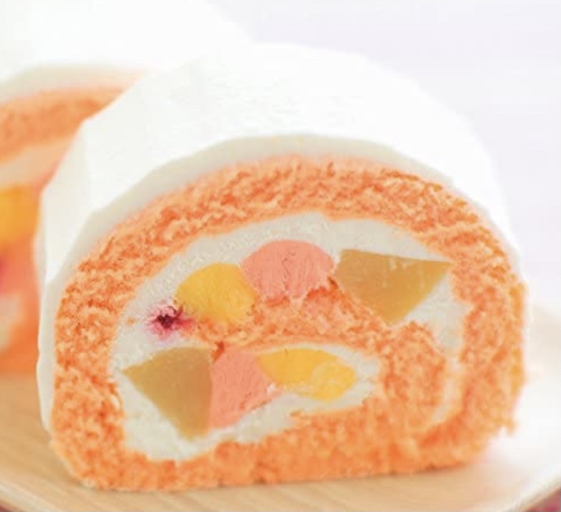 昨年大ヒットしたので今年も期間限定で販売★ 白桃ロール ロールケーキ アイスケーキ 桃 ケーキ 季節限定 ギフト デザート 価格2,580円
